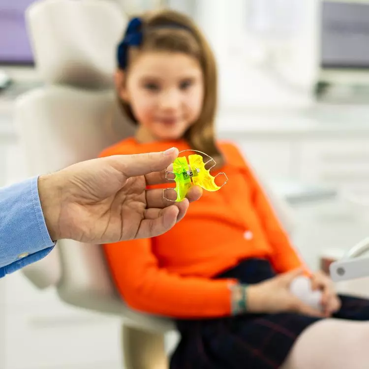 Lose Zahnspange für Kinder Neu-Anspach
